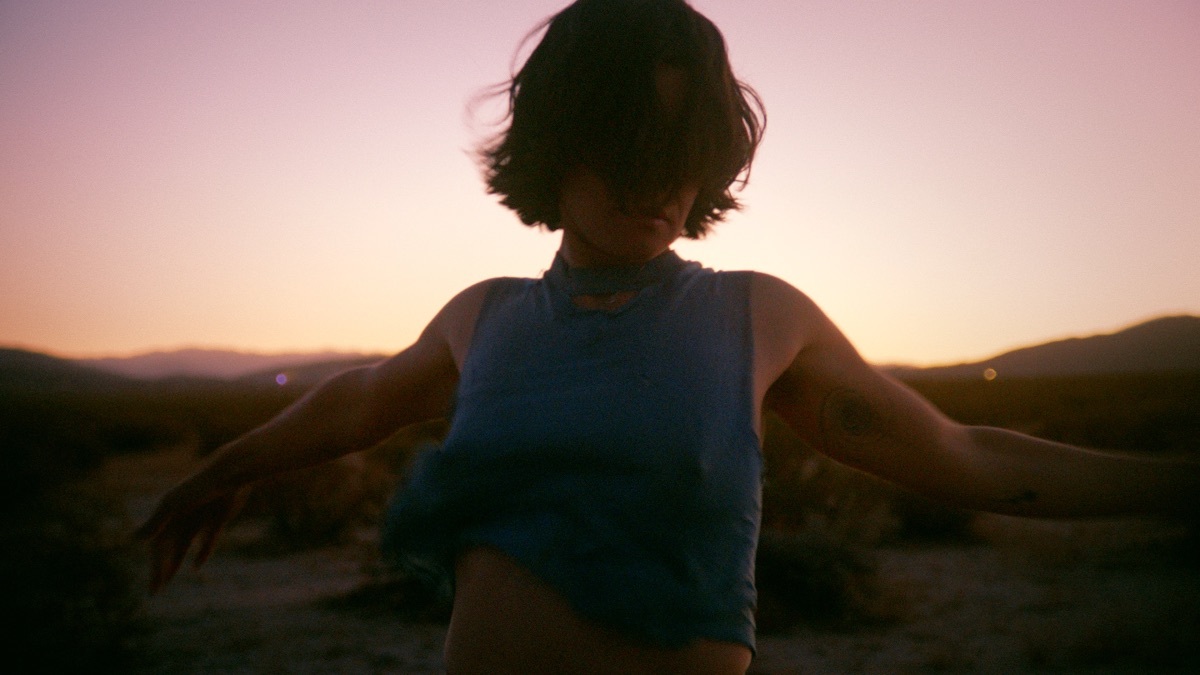 Adrianne Lenker releases ‘forwards beckon rebound’ video