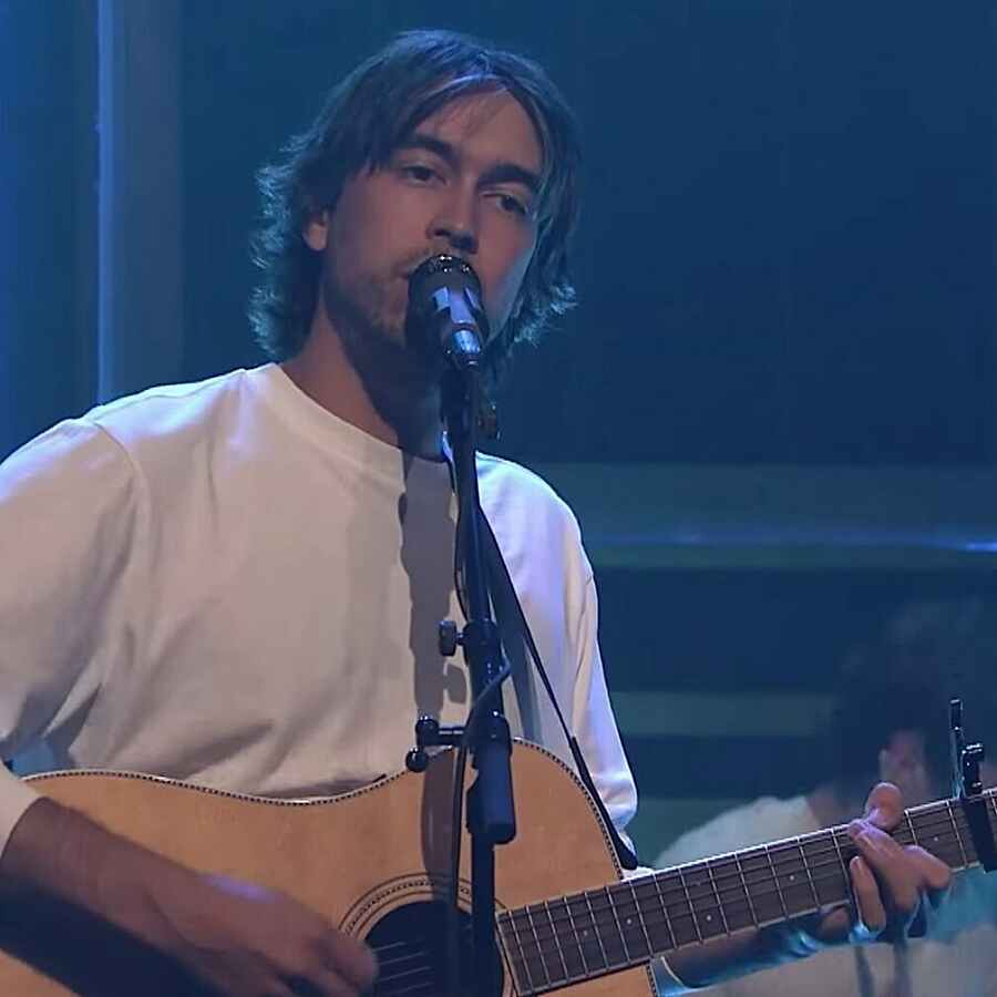Watch Alex G perform 'Runner' on The Tonight Show