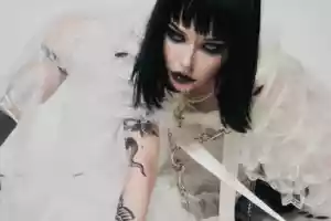 Alice Glass announces debut album 'PREY/IV'