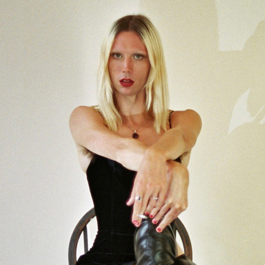 Alice Low announces debut EP 'Transatlantic Sugar'