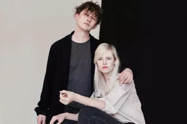 Amber Arcades and Bill Ryder-Jones share nostalgic video for collaborative track 'Wouldn't Even Know'