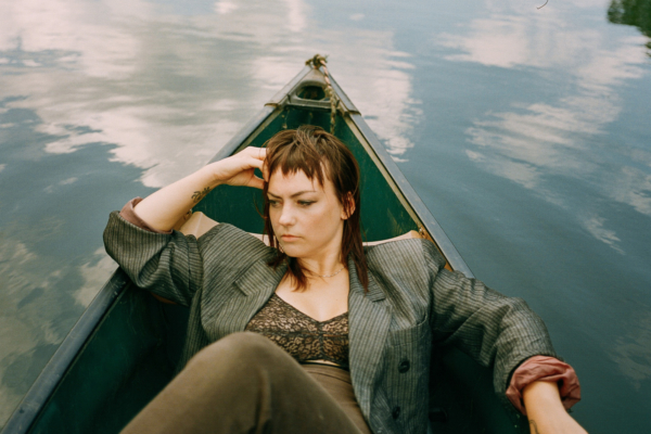 Angel Olsen unveils new track ‘Waving, Smiling’