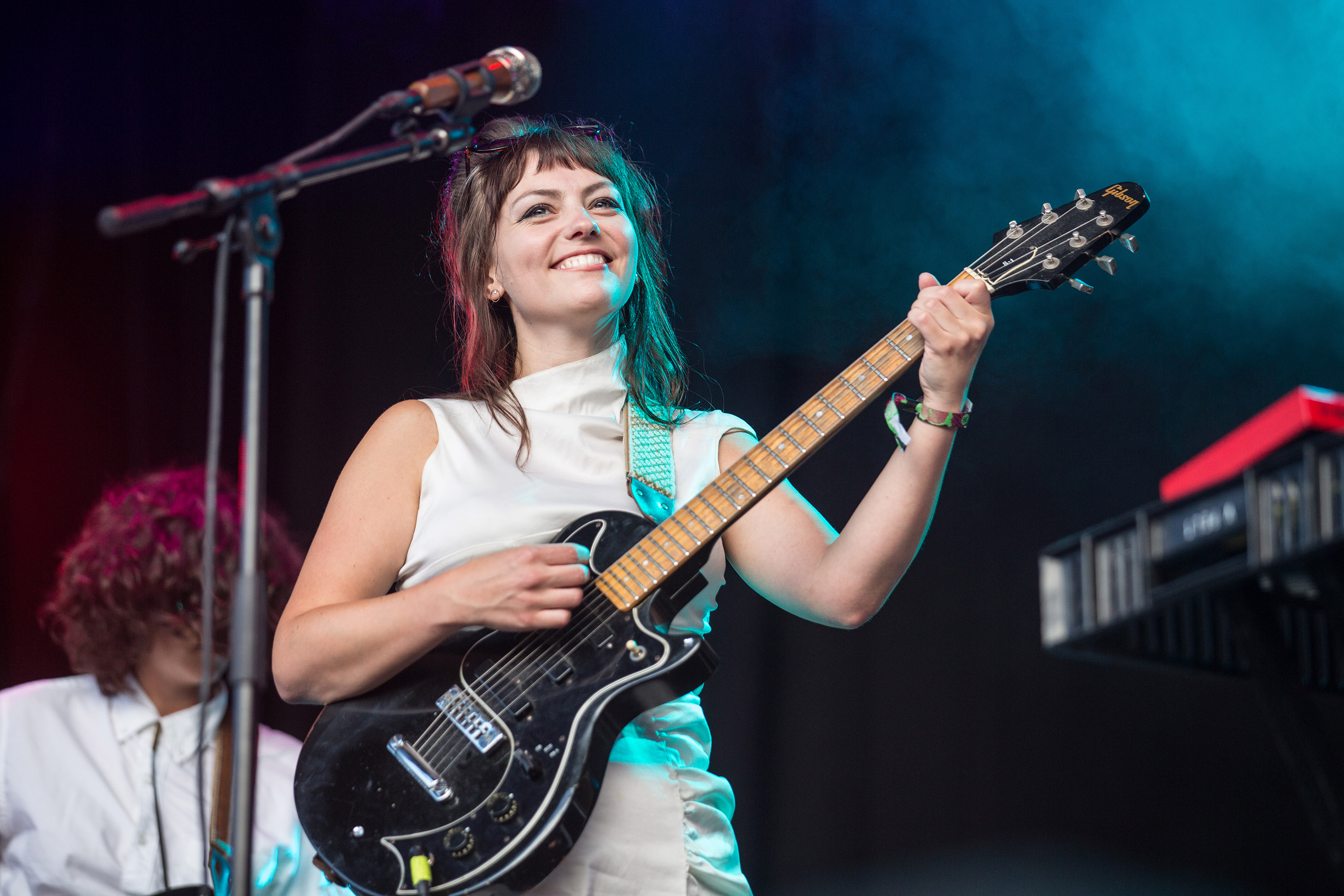 Angel Olsen Announces Tour Of New Unreleased Material News Diy Magazine