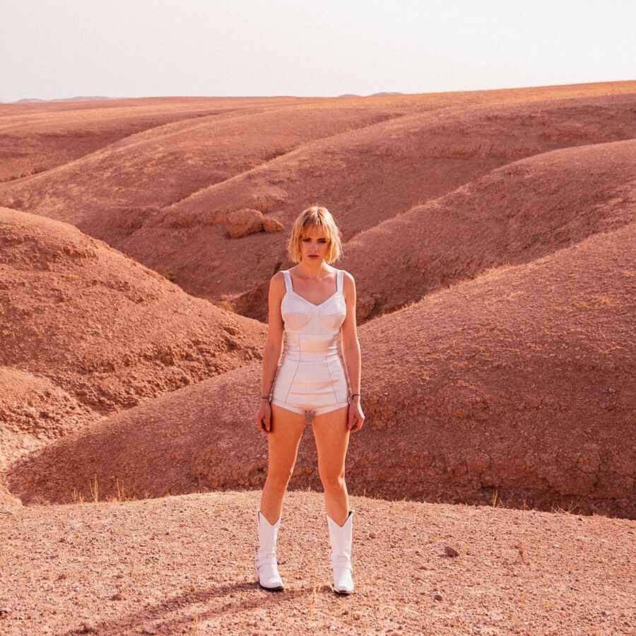Anteros get lost in the desert in their 'Call Your Mother' video