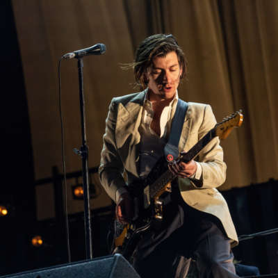 Arctic Monkeys cover The Strokes at New York show