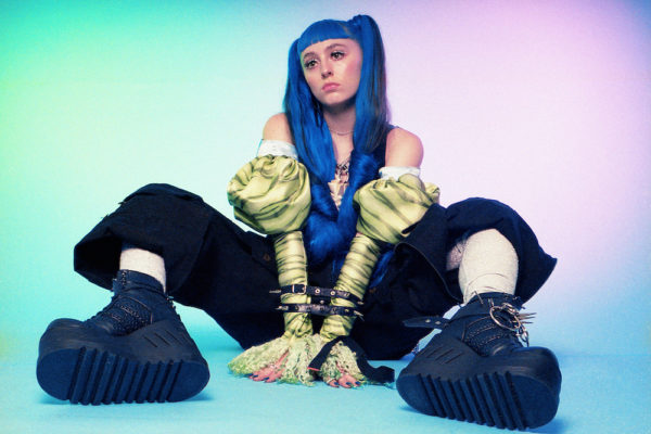 Ashnikko teams up with Grimes for new banger 'Cry'