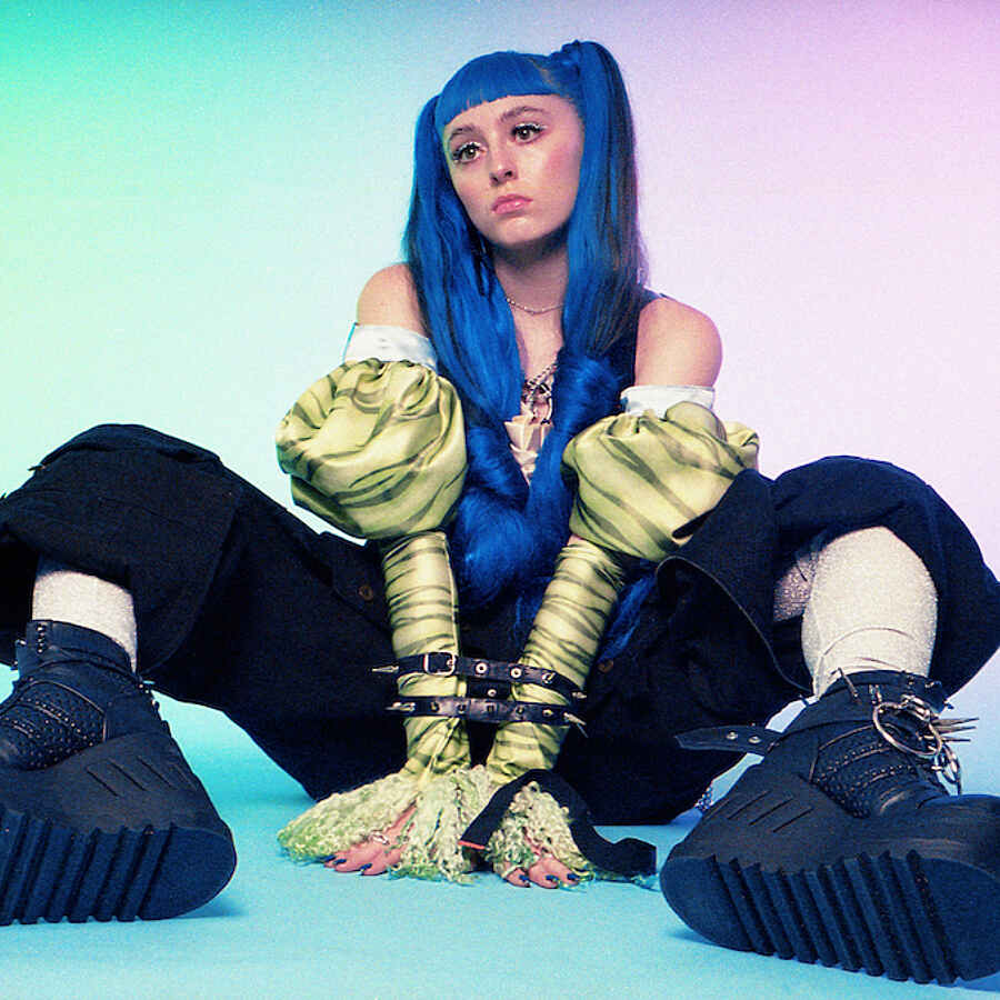 Ashnikko teams up with Grimes for new banger 'Cry'