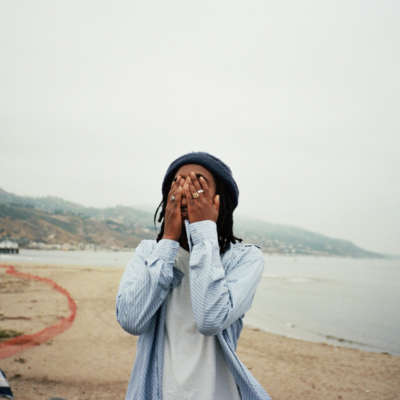 Bakar has some seaside fun in the video for ‘Hell N Back’