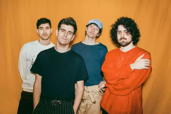 Baywaves unveil new track 'I'm Tryna'