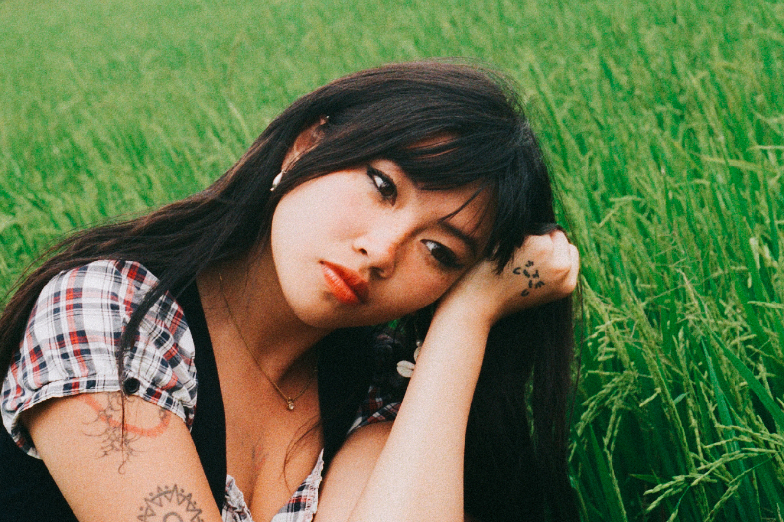 Beabadoobee unveils new song 'Glue Song'
