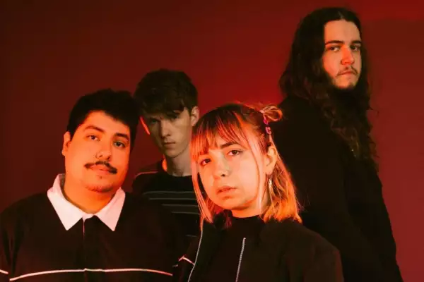 Beach Bunny announce new EP 'Blame Game'
