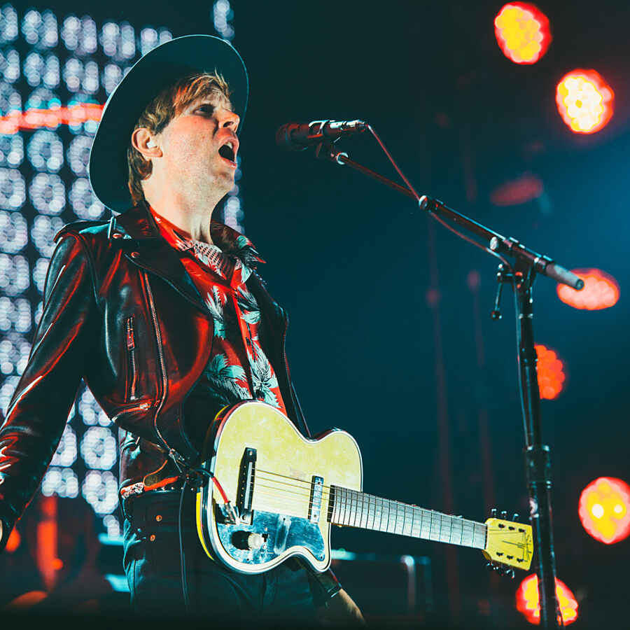 Watch Beck and Karen O cover Lou Reed at the Rock and Roll Hall of Fame induction