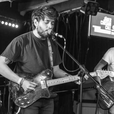 Watch Bellevue Days & Menace Beach play Jäger Curtain Call