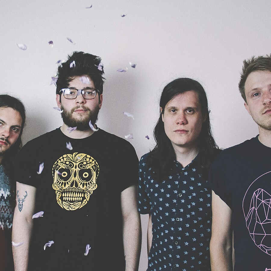 Bellevue Days announce their debut album 'It Can't Possibly Go Wrong Ever'