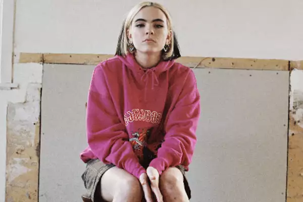 BENEE teams up with Lily Allen and Flo Milli for 'Plain'