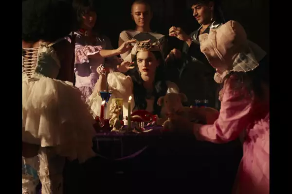 BENEE unveils the video for 'Happen To Me'