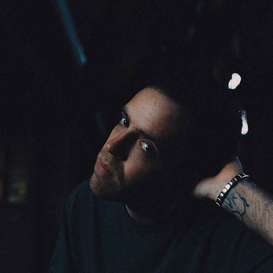 Benjamin Francis Leftwich announces new album 'To Carry A Whale'