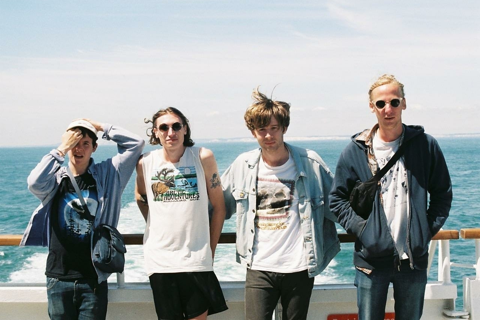 Best Friends share video for 'Cold Shapes'