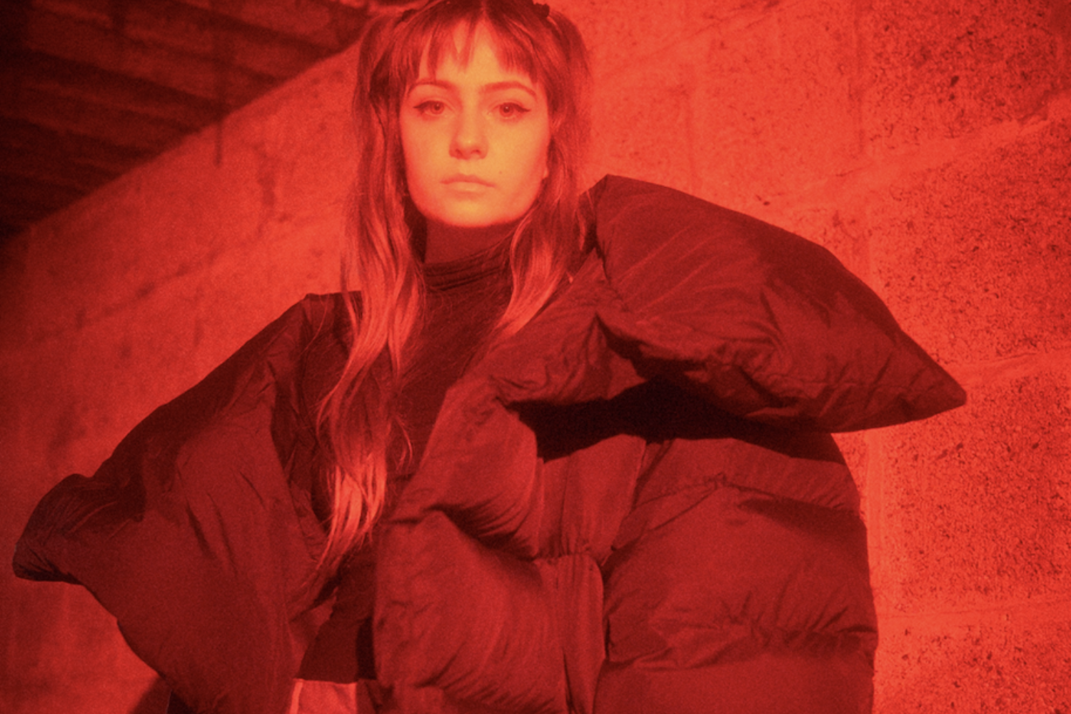 Biig Piig shares hazy new track ‘Roses and Gold’