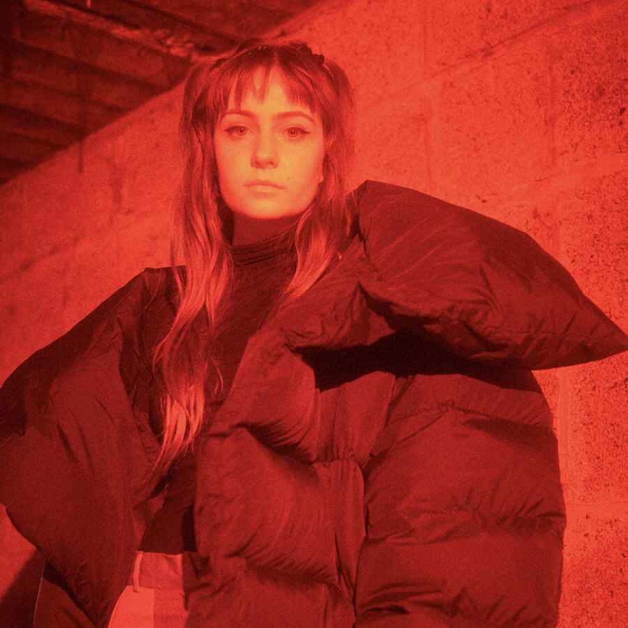 Biig Piig shares hazy new track 'Roses and Gold'
