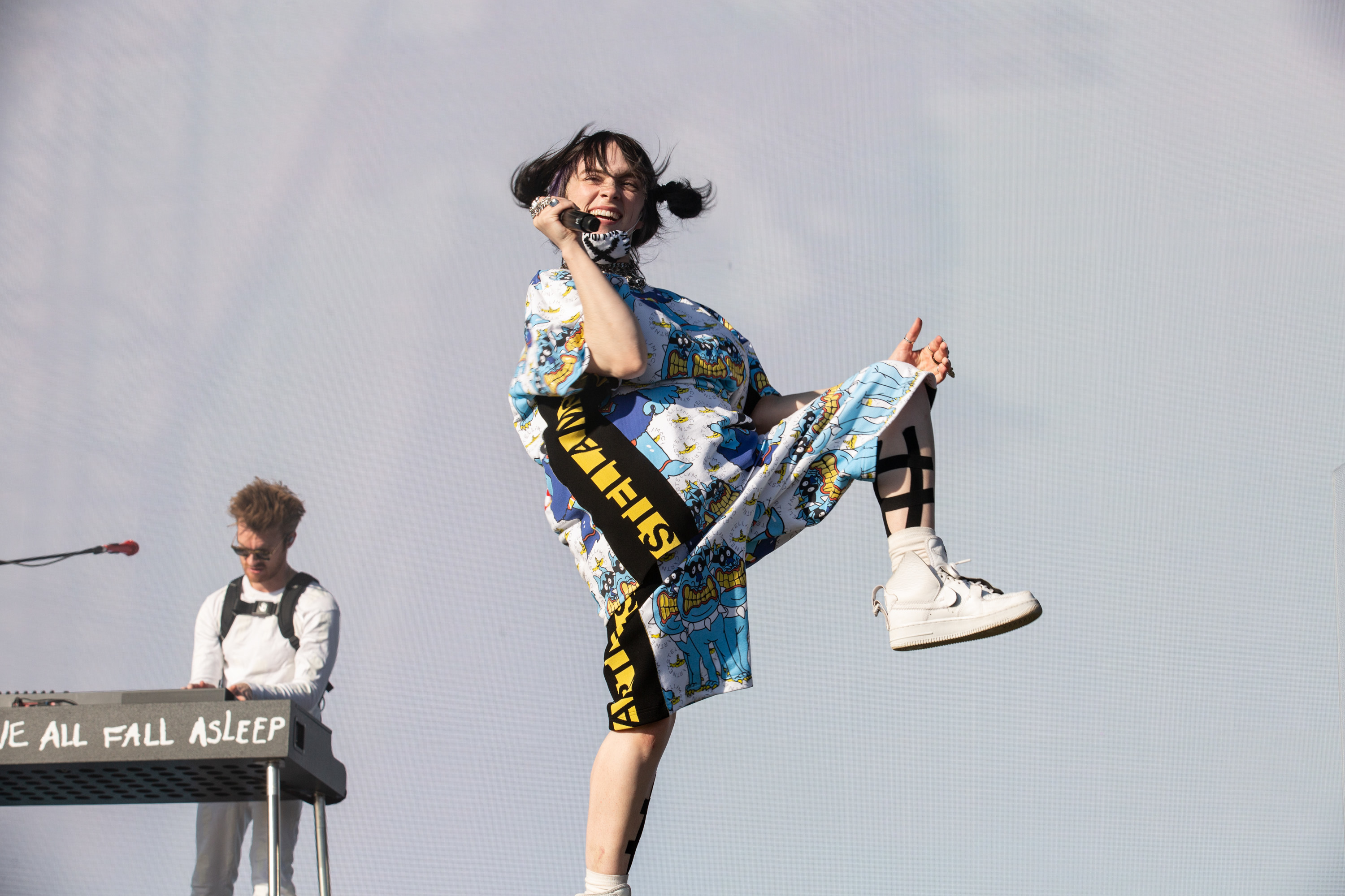 Billie Eilish's Glastonbury 2019 set is the forming of a future headliner |  Live Review | DIY Magazine