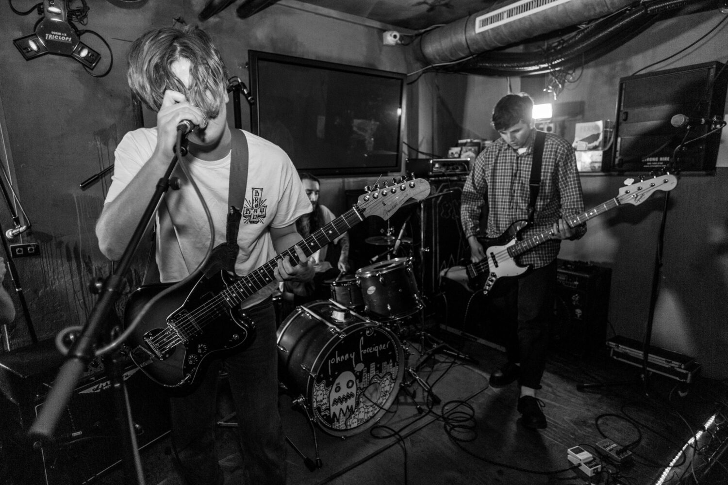 Watch Birdskulls and Johnny Foreigner perform live at Curtain Call 2016