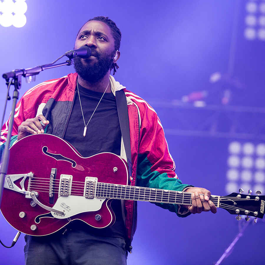 Bloc Party to play 'Silent Alarm' in full on European tour