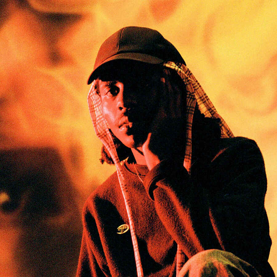 Blood Orange shares video for 'Chewing Gum'