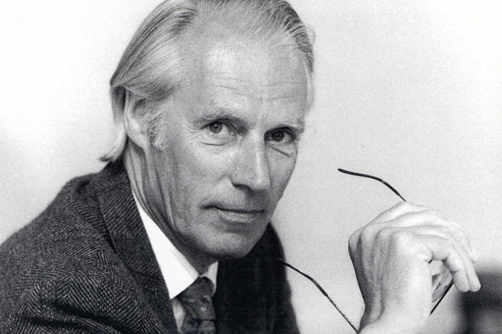 “Fifth Beatle” Sir George Martin has died