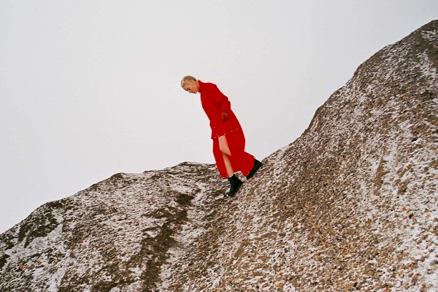 Cate Le Bon - Reward