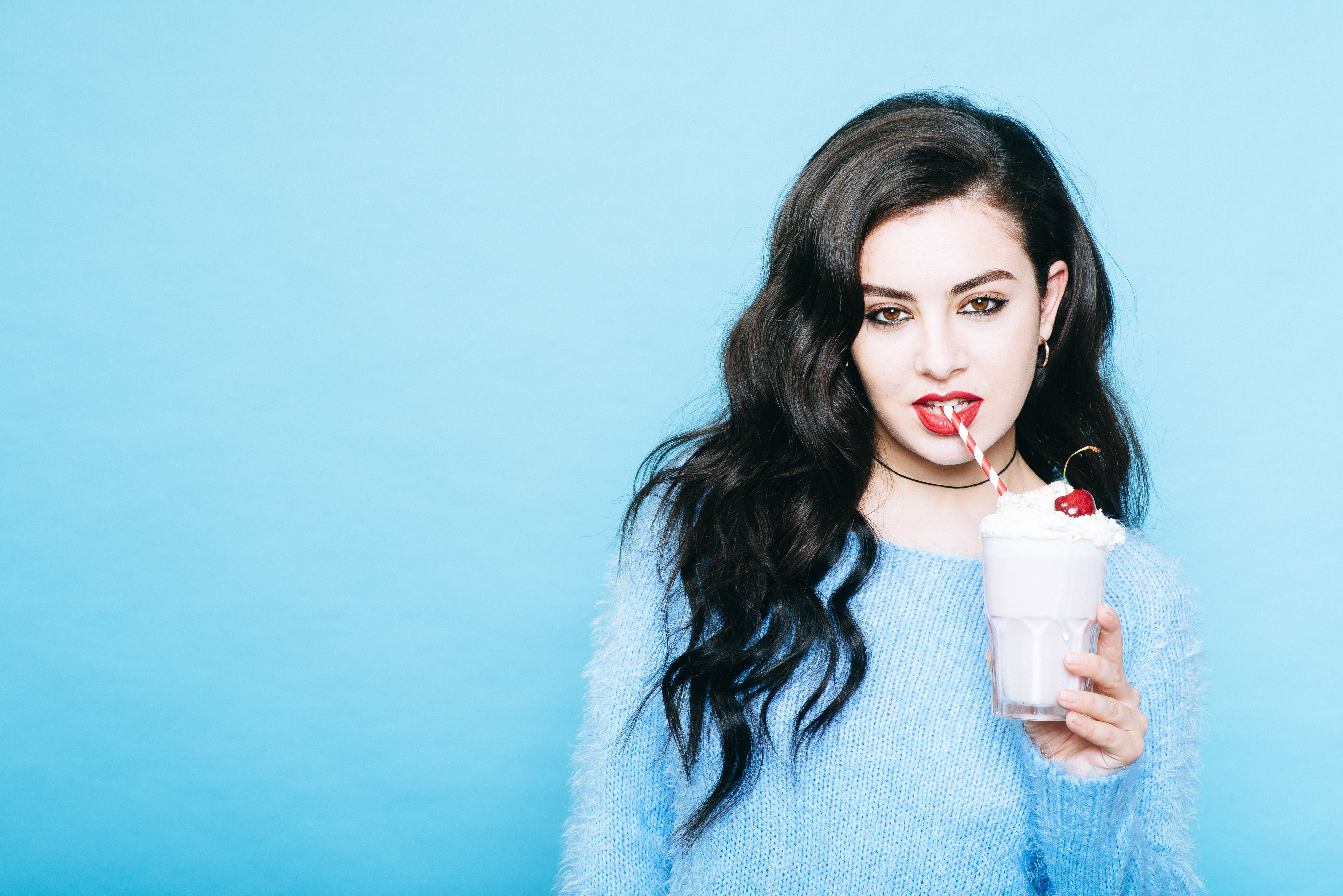 Charli XCX: “I feel like an ice cube floating around in a sea of chill”