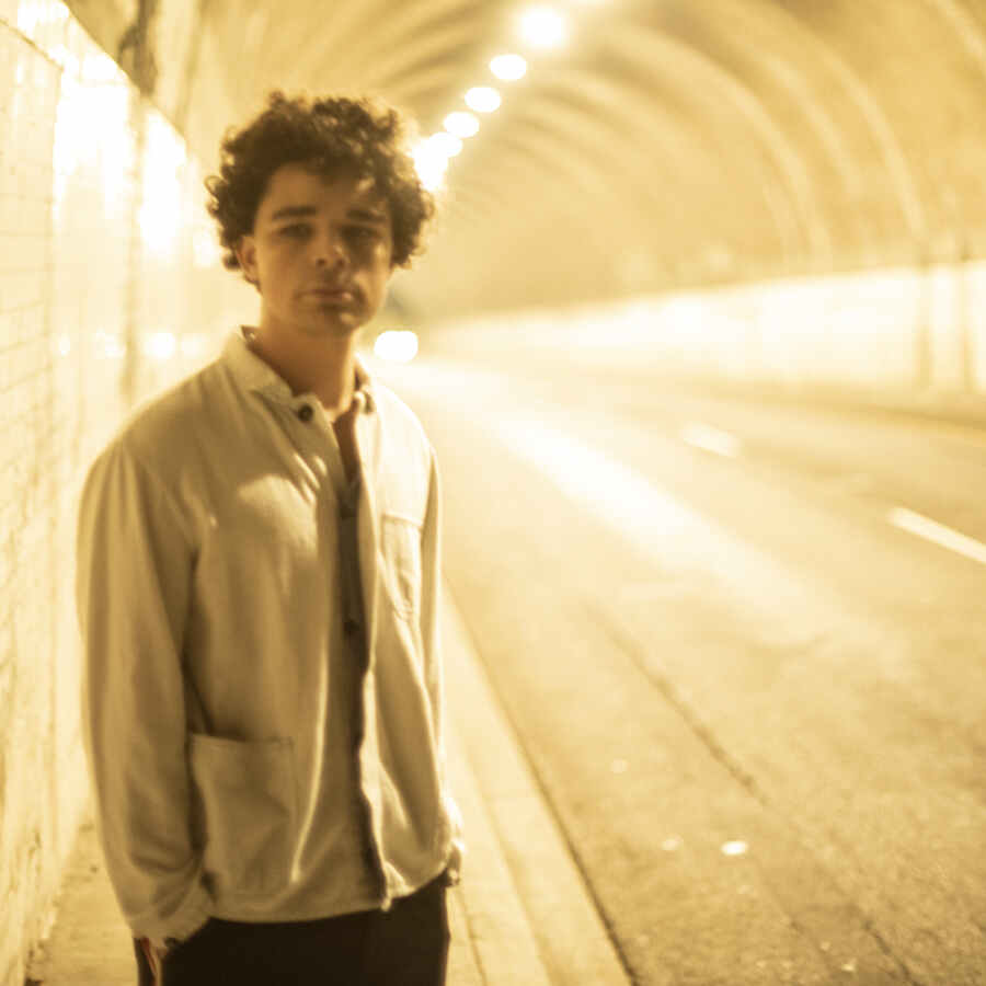 Charlie Hickey offers up new track 'Gold Line'