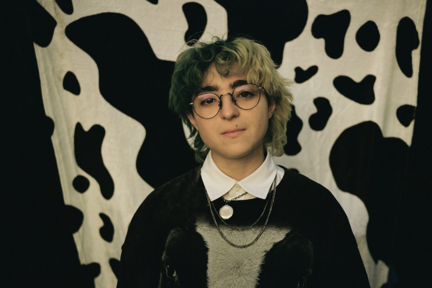 Claud releases new song ‘Cuff Your Jeans’
