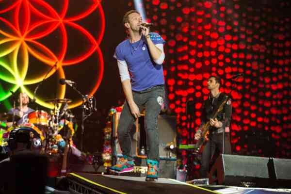Coldplay go big for closing set at Glastonbury 2016