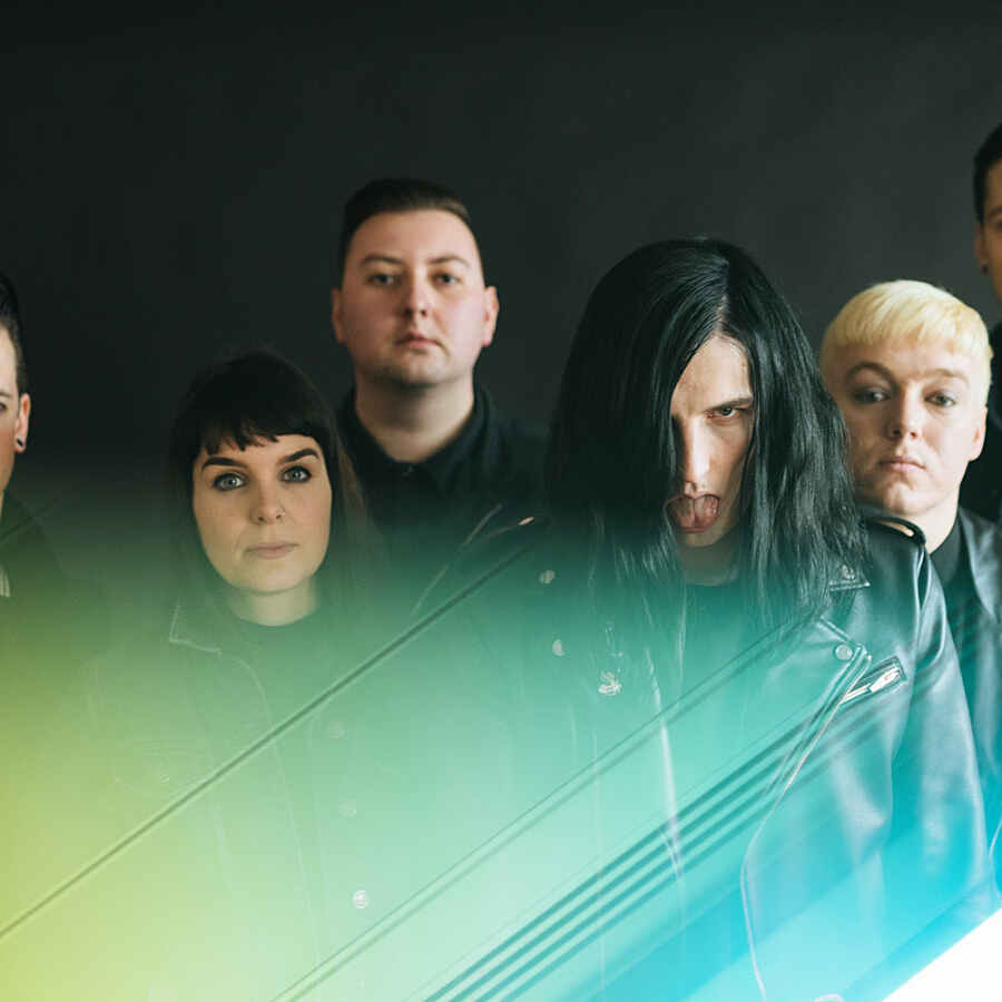 How to disappear completely: Creeper