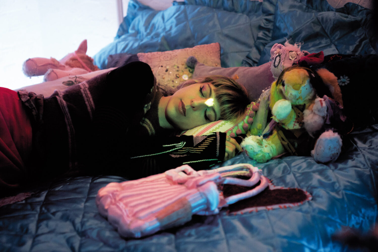 caro♡ announces debut album ‘Heartbeats/Heartbreaks’