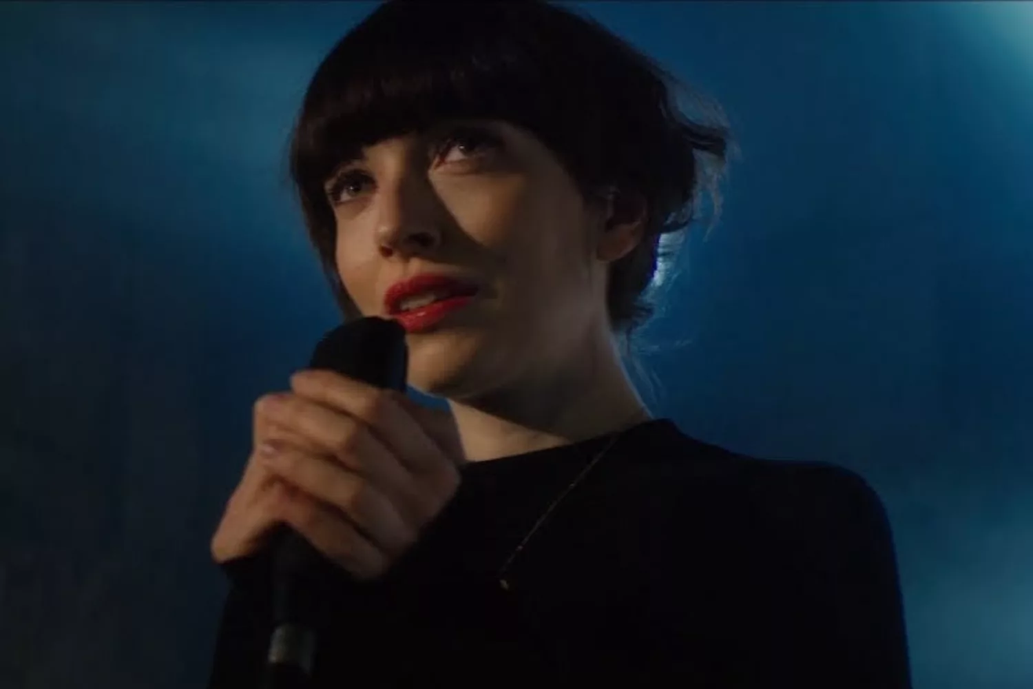 Daughter share live video for 'All I Wanted'