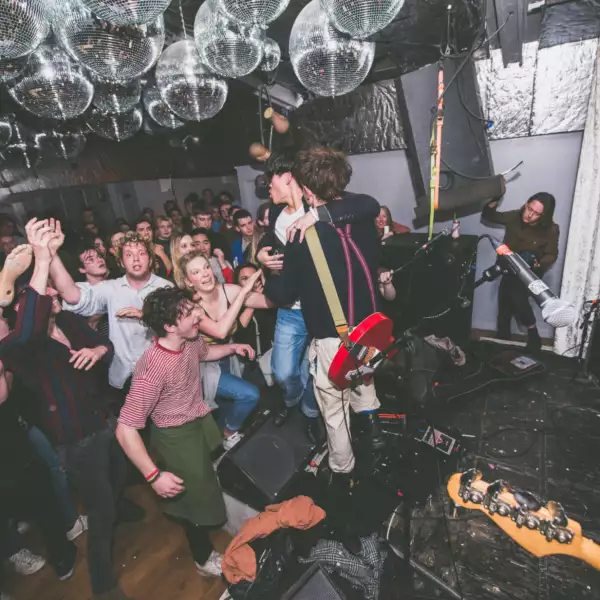 Dead Pretties and YOWL bring chaos to London's Thousand Island for DIY Presents show