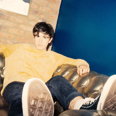 Declan McKenna talks 2018 festivals and…uh, door hinges