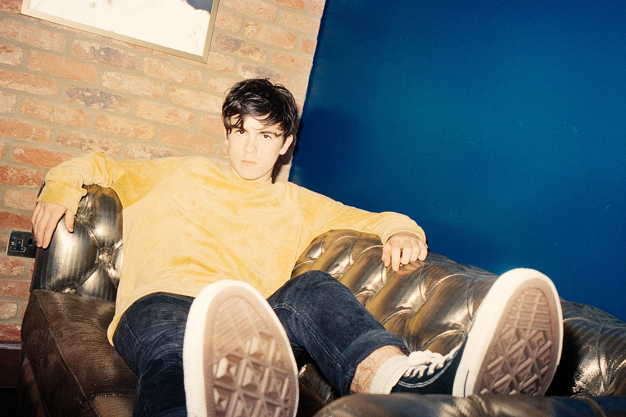 Declan McKenna talks 2018 festivals and...uh, door hinges