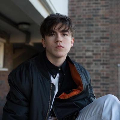 Declan McKenna goes large on ‘Humongous’