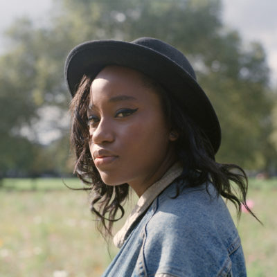 Denai Moore links up with Kwes for a crisp new re-work of 'Detonate'