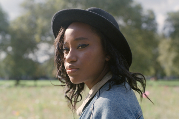 Denai Moore links up with Kwes for a crisp new re-work of ‘Detonate’