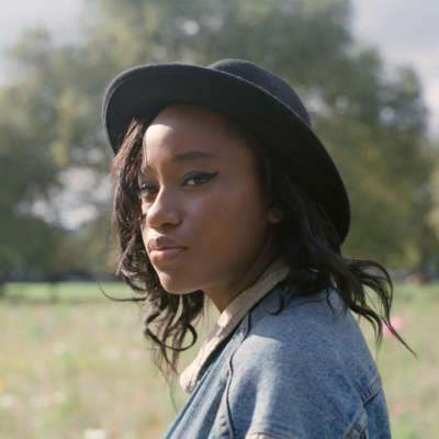Denai Moore links up with Kwes for a crisp new re-work of ‘Detonate’