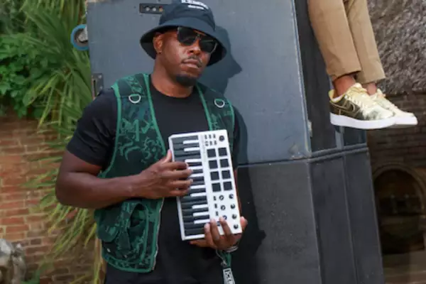 Dizzee Rascal teams up with Smoke Boys for 'Act Like You Know'