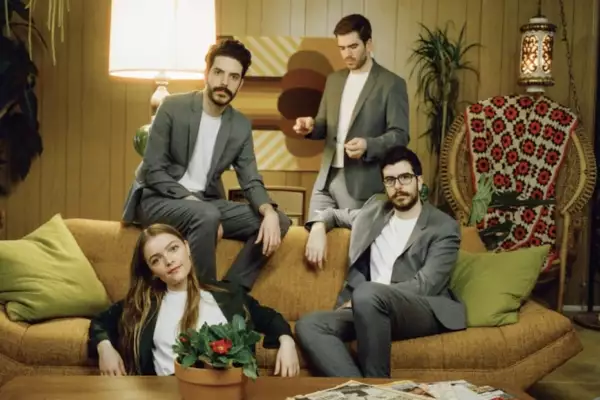 Dizzy team up with Gengahr for 'Roman Candles' Remix