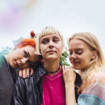 Time-travelling Dolly Parton meets glitter-punk: get to know Dream Wife
