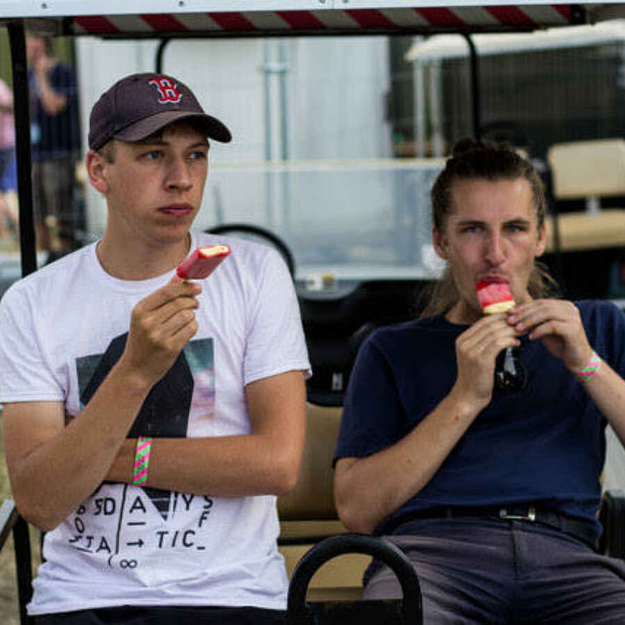 Drenge share 'Fades To Black'