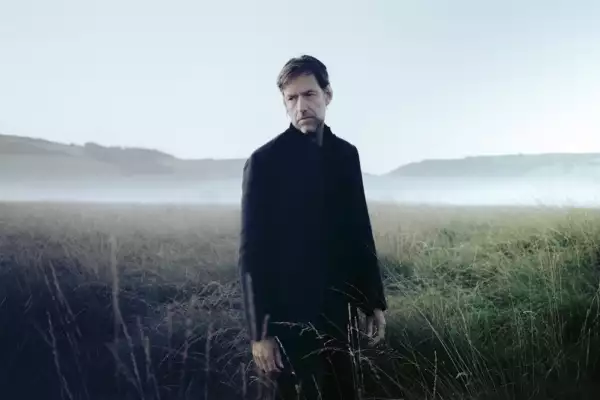EOB enlists Laura Marling for new track 'Cloak Of The Night'