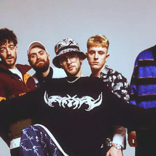 Easy Life share 'Pop Tarts' video